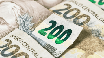 cédulas de nota de 200 reais